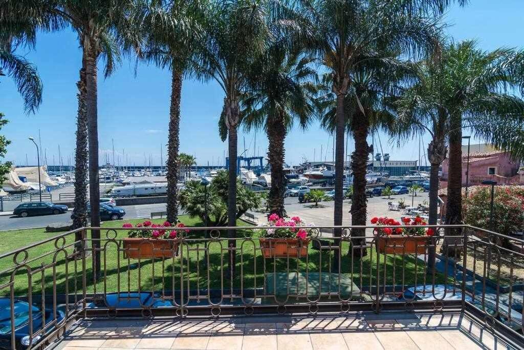 Casa Delle Zammare Fronte Mare Centro Storico Villa Riposto Eksteriør bilde