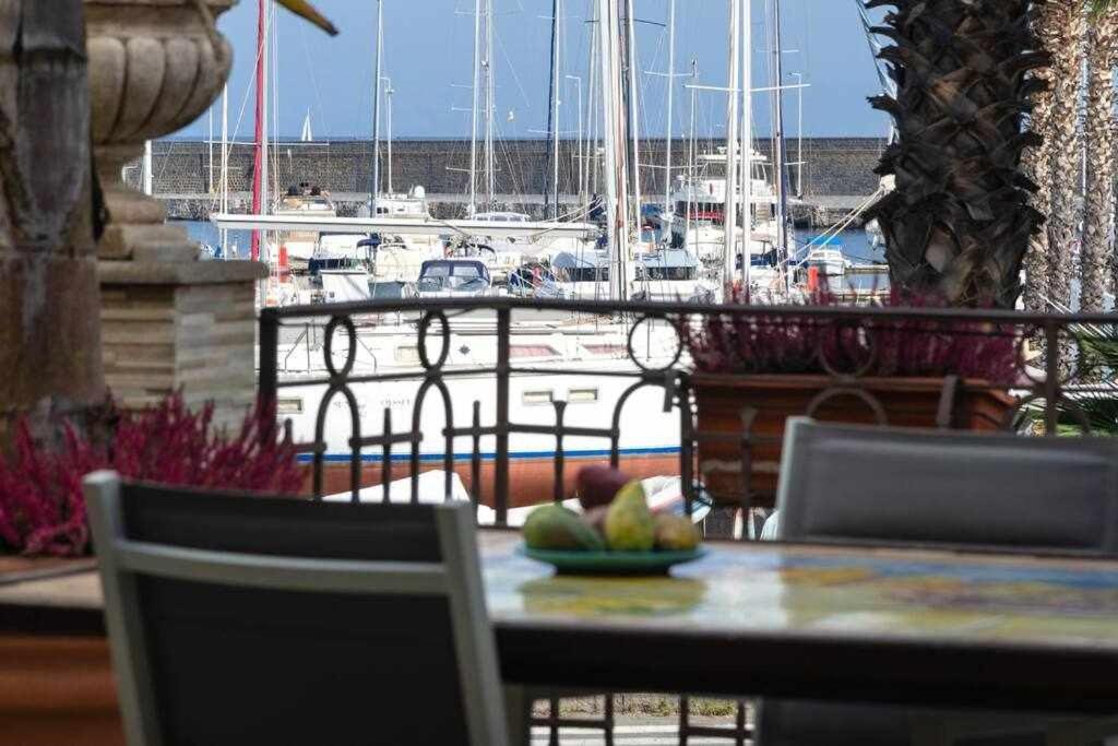 Casa Delle Zammare Fronte Mare Centro Storico Villa Riposto Eksteriør bilde