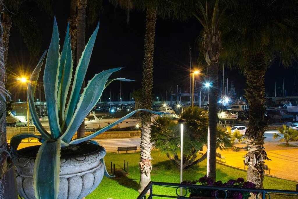 Casa Delle Zammare Fronte Mare Centro Storico Villa Riposto Eksteriør bilde