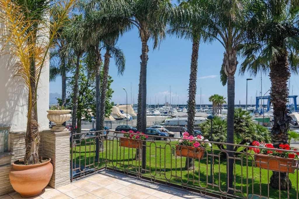 Casa Delle Zammare Fronte Mare Centro Storico Villa Riposto Eksteriør bilde